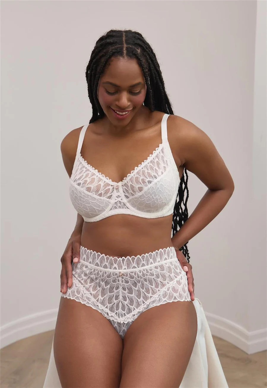 Montelle Lacy Muse - Chantilly Montelle