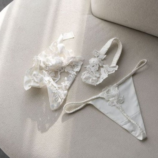 Rya True Love Gift Set Bra Fittings by Court XS/S IVORY