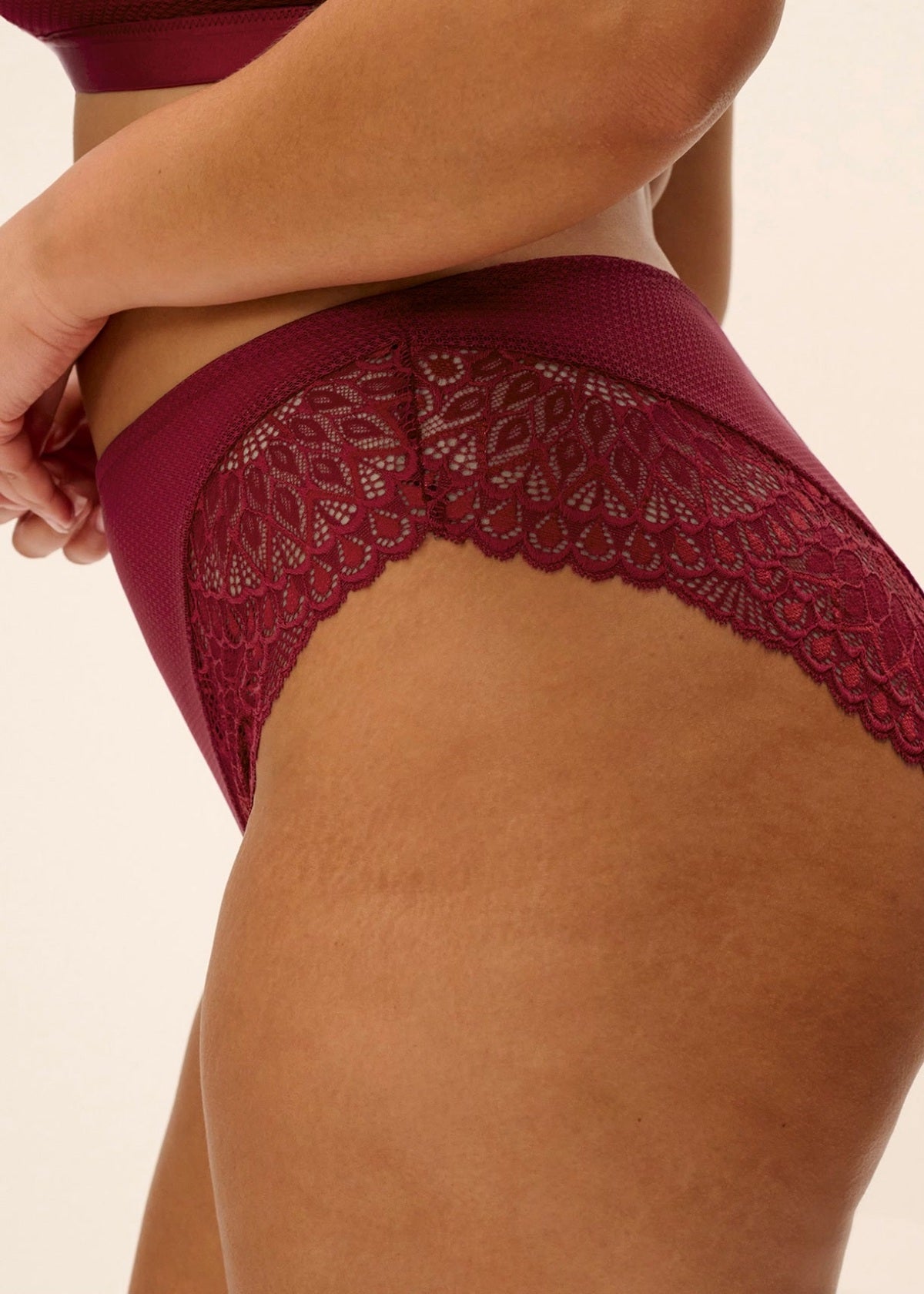 Elomi Tiernie Brief - Tibetan Red Thong Elomi