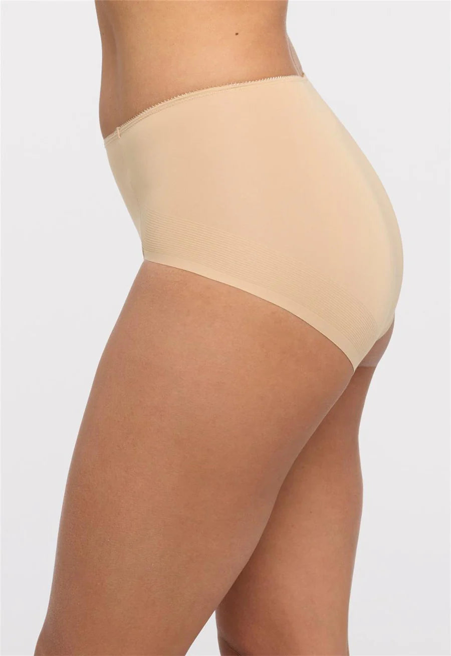 Montelle Nudies Brief Bra Fittings by Court