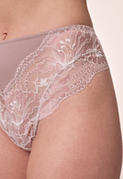 Montelle Thong - Moonshell / Chantilly Bra Fittings by Court