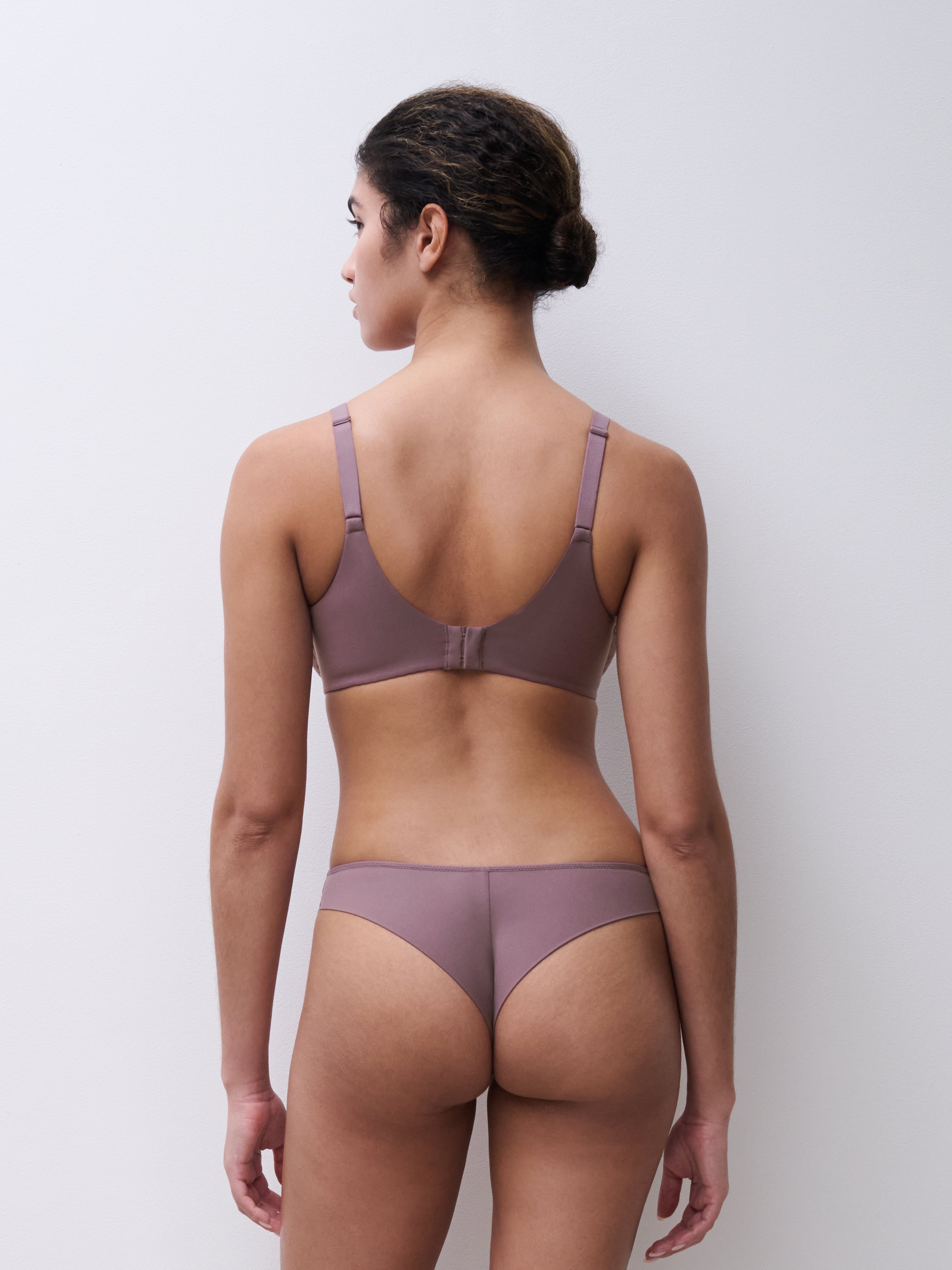 Chantelle Norah Comfort Thong - Hyacinth Chantelle