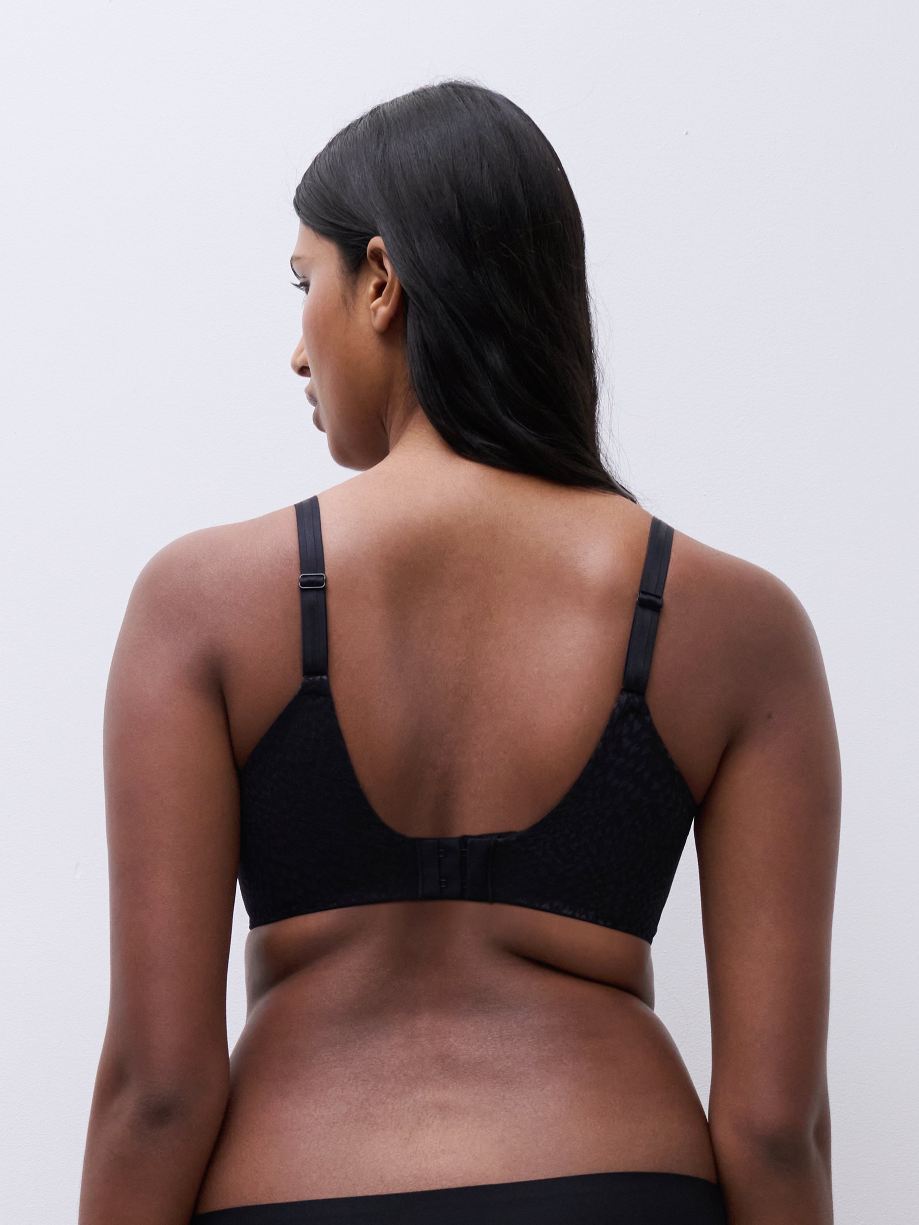 Chantelle Magique Seamless Unlined Back Smoothing Minimizer Chantelle